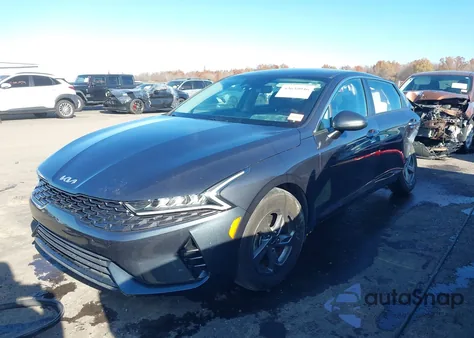 2023 Kia K5 Lxs z USA, uszkodzony, nr VIN 5XXG14J2XPG189249